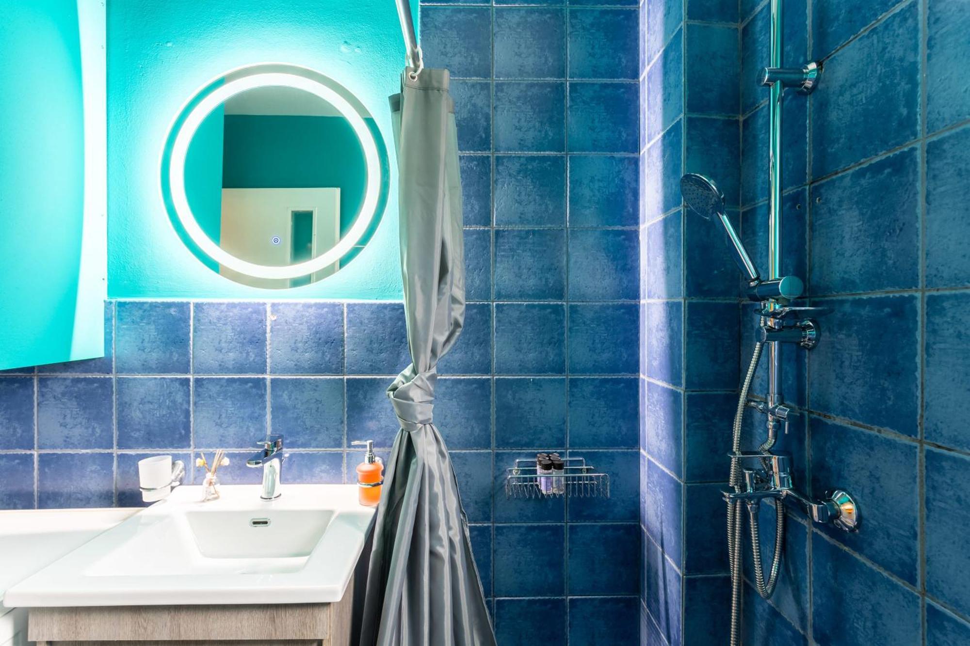 Downtown With Private Parking Holiday home *