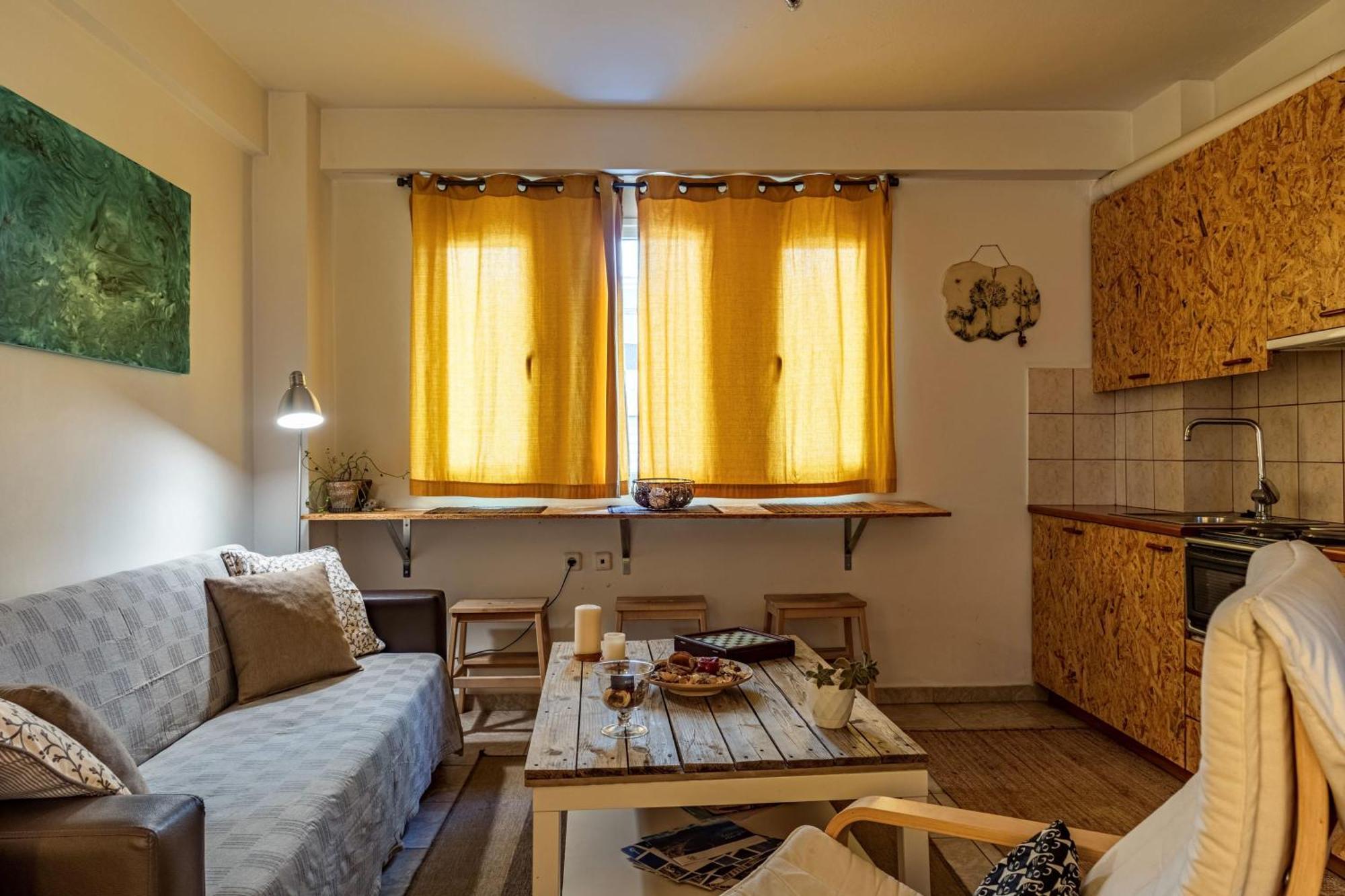 Downtown With Private Parking Holiday home Kalamata