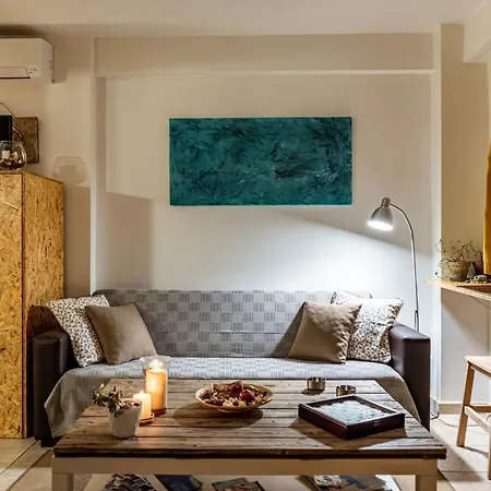 Downtown Central Suite With Private Parking Kalamata Exterior photo
