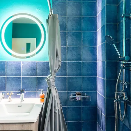 Downtown Central Suite With Private Parking Kalamata Exterior photo
